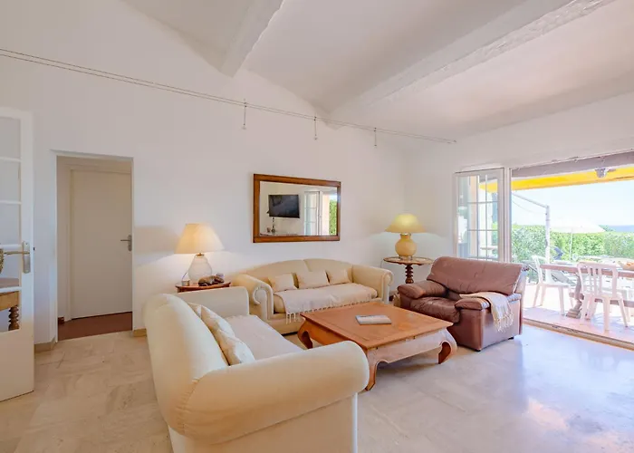 El Cantarello-2 By Interhome